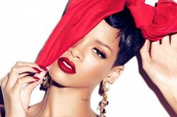 女式高跟凉鞋 天后Rihanna最爱的款式合集