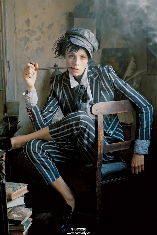 Edie Campbell《Vogue》2013年12月美国版