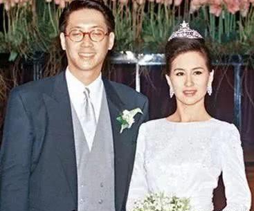 李嘉欣二度嫁入豪门,如今被婆婆嫌弃