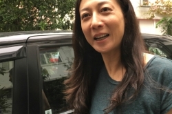 吴绮莉澄清小龙女不是同性恋 称有打女儿但没有